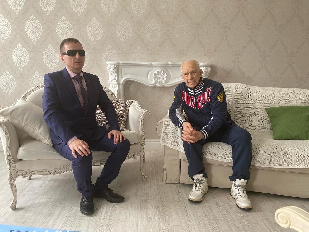 Народный артист России, актер театра и кино Александр Сергеевич Пашутин и Виктор Тартанов