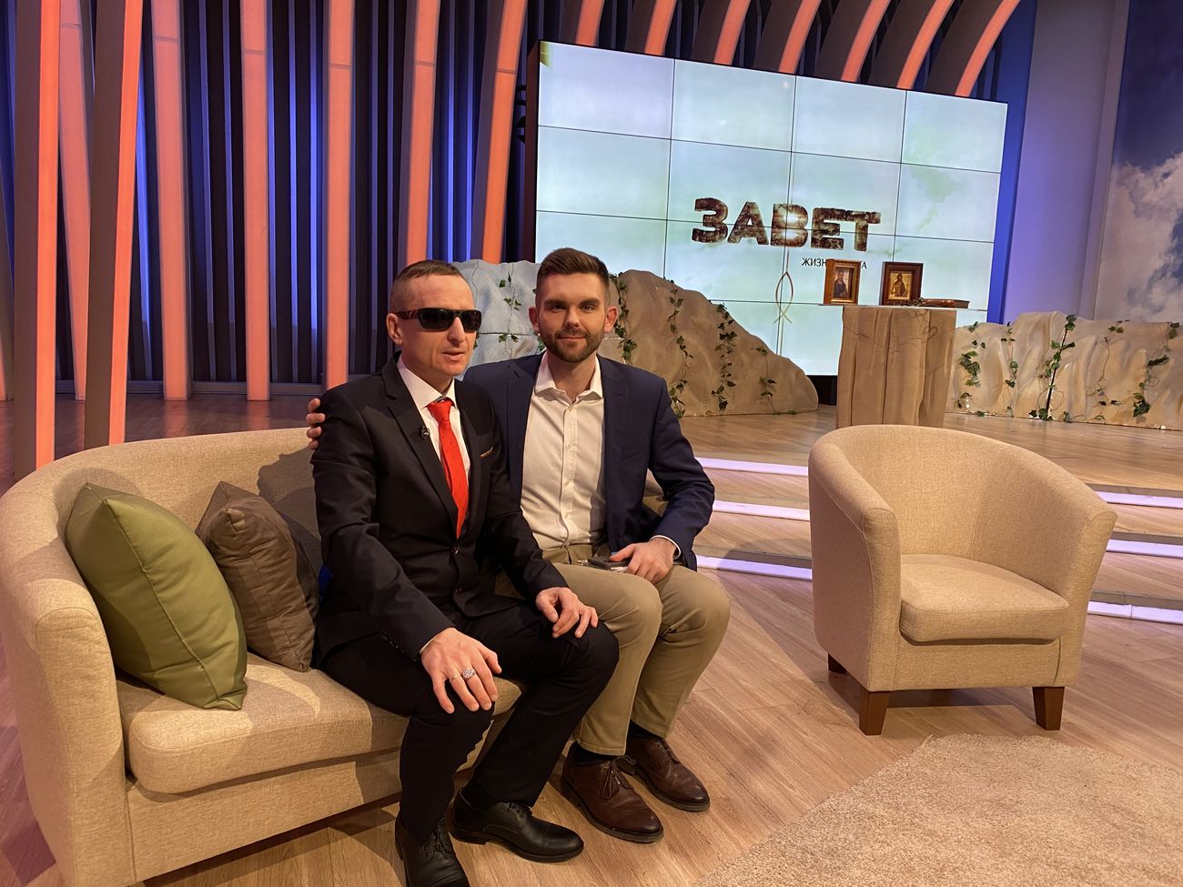 Роман Голованов корреспондентом и телеведущий канала Спас и Виктор Тартанов